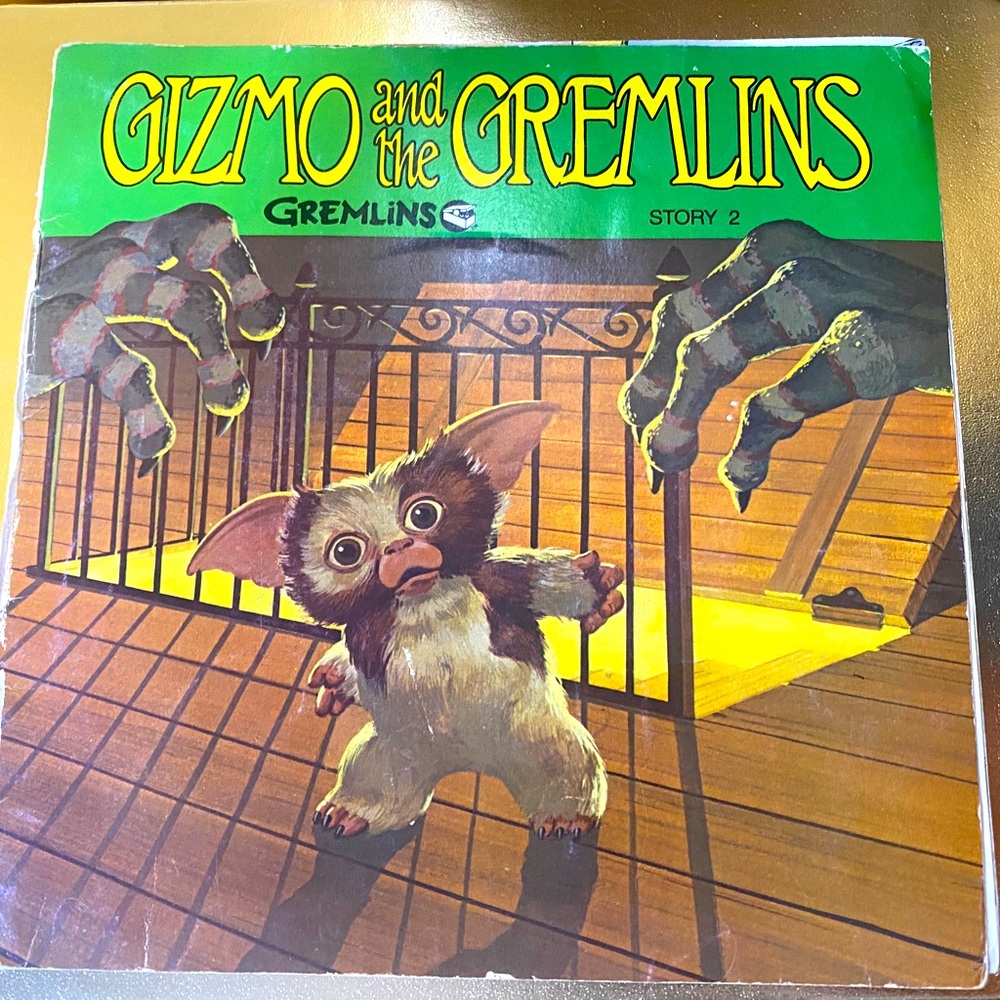 GIZMO AND THE GREMLINS VITGE 80s VINYL RECORD & 16 PAGE BOOK READ ALONG RECORD